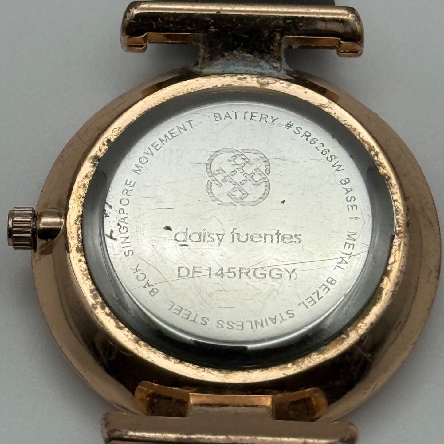 Working Daisy Fuentes Sub Seconds Ladies 33mm Quartz Watch DF145RGGY New Battery