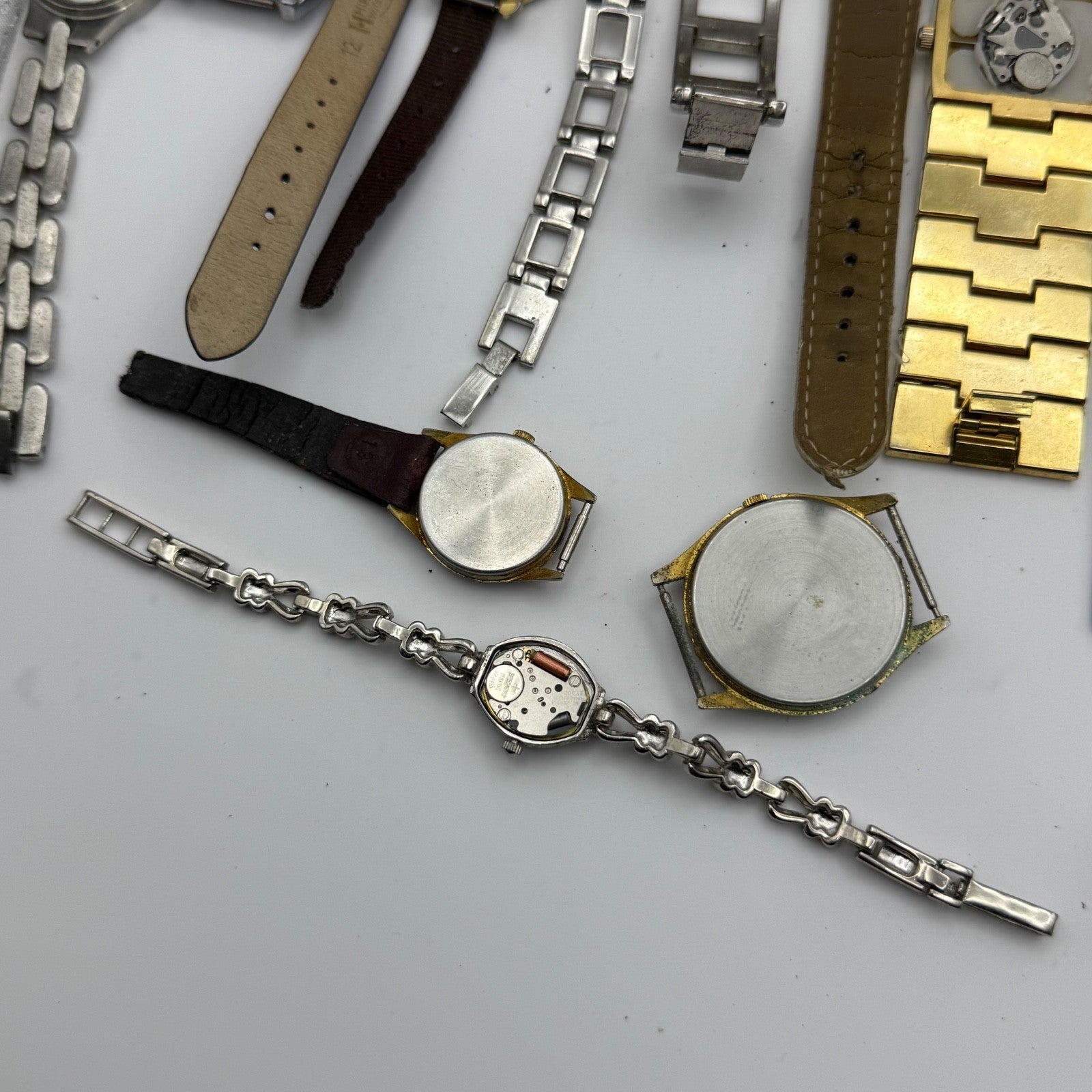 Bundle Of 16 Quartz Watches Modern / Vintage Untested Parts / Repair / Crafts