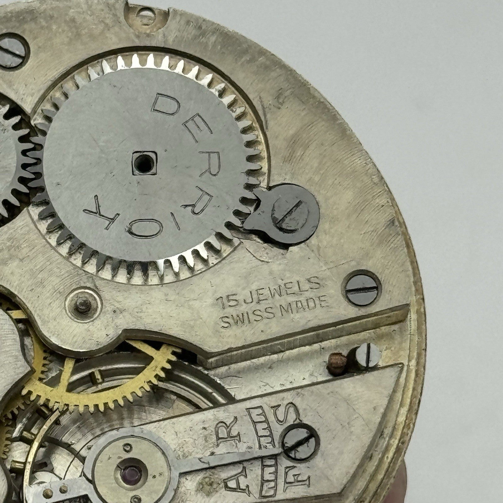 43mm Derrick 15 Jewels Swiss Vintage Hunter Pocket Watch Movement PARTS REPAIR