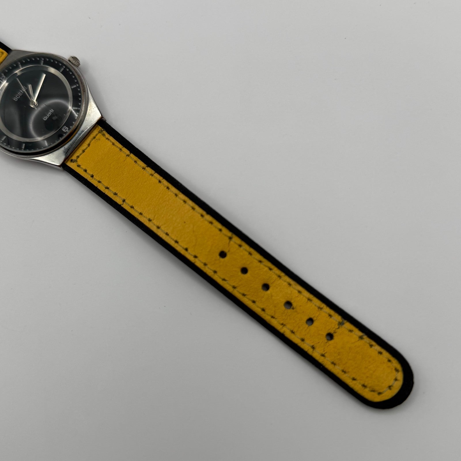 Scene Ladies Quartz Watch Black Dial Yellow Leather Strap Working 32mm