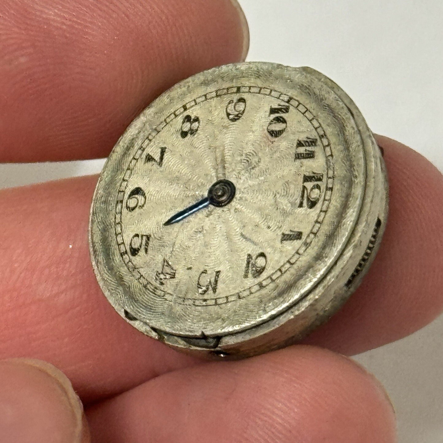 23.7mm Vintage TRUMP Watch Movement 15 Jewels 2 Adj Swiss Manual Wind To Restore
