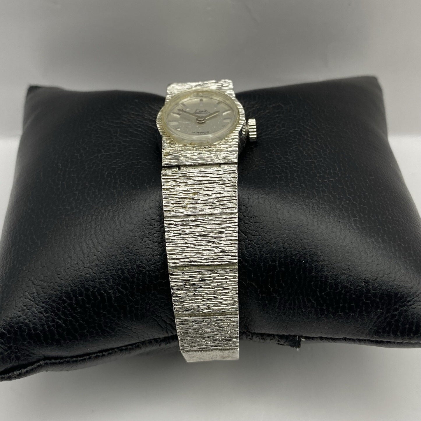 17mm RUNS BUT STOPS Vintage Limit Beautiful Ladies Silver Tone Bark Affect Watch