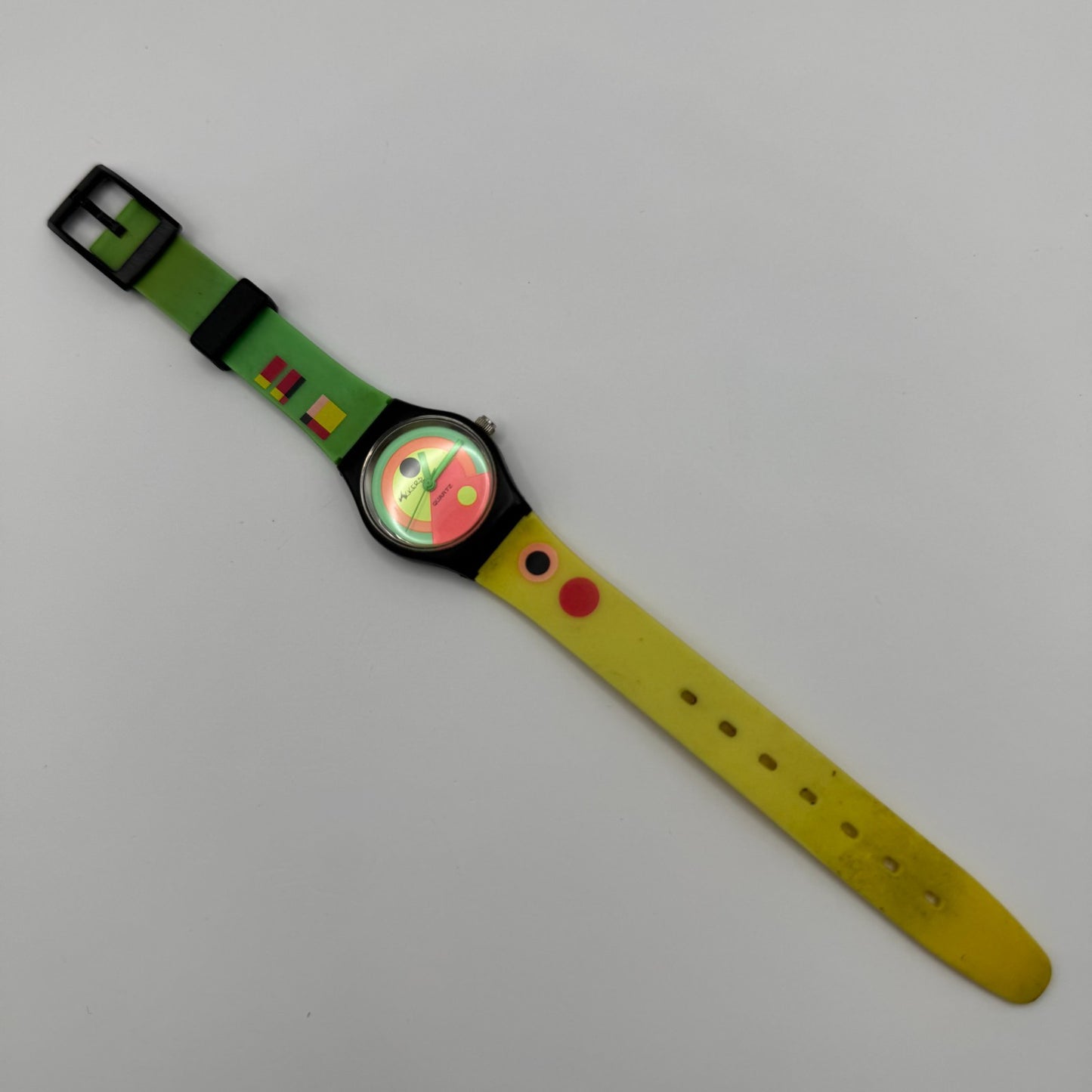 Tikkers Unisex Kids Quartz Watch Colorful Dial Green Yellow Strap Working 24mm
