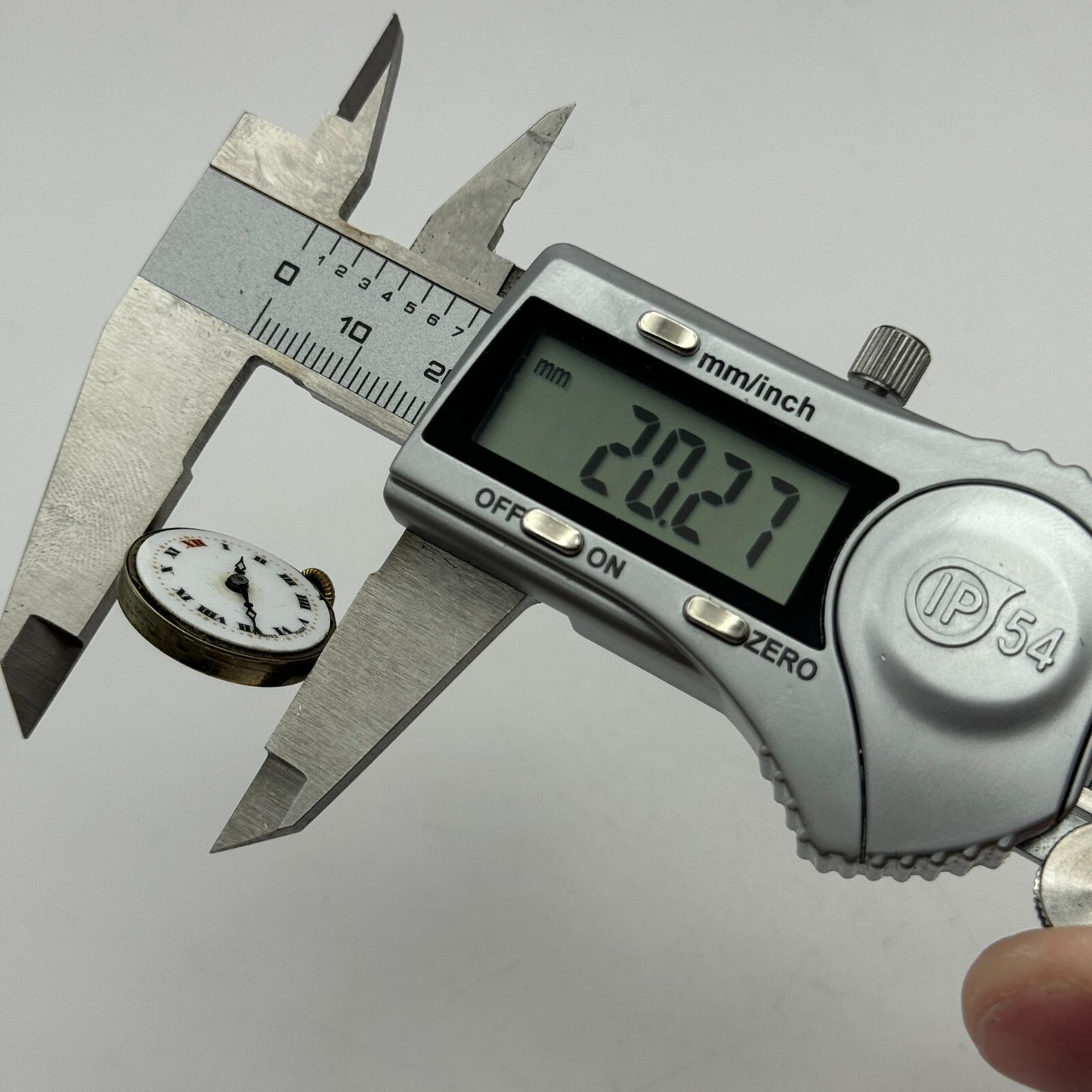 20.2mm Bernex No 2 Swiss 15501 Trench Watch Movement Manual Wind Vintage PARTS