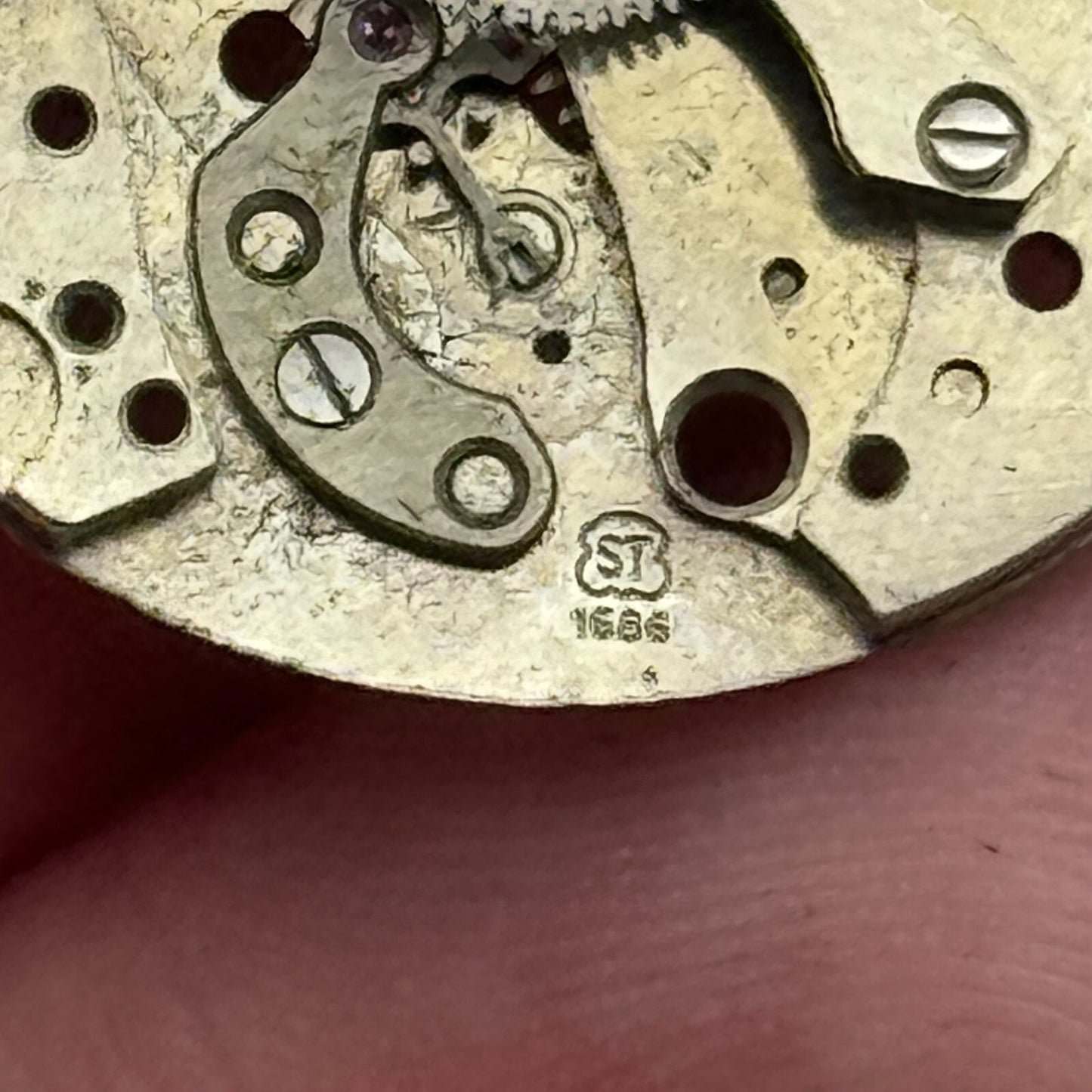 25.8mm Mens ST 1686 Manual Wind Partial Watch Movement Swiss Vintage PARTS SPARE