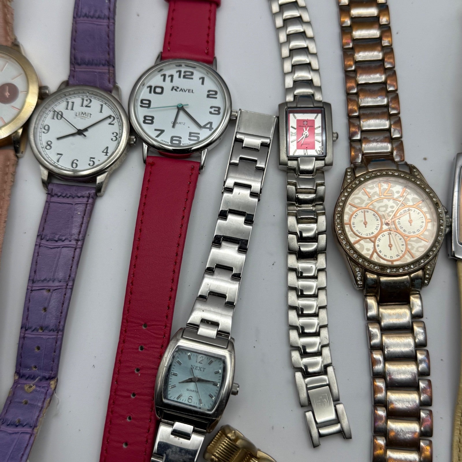 Bundle Of 16 Quartz Watches Modern / Vintage Untested Parts / Repair / Crafts