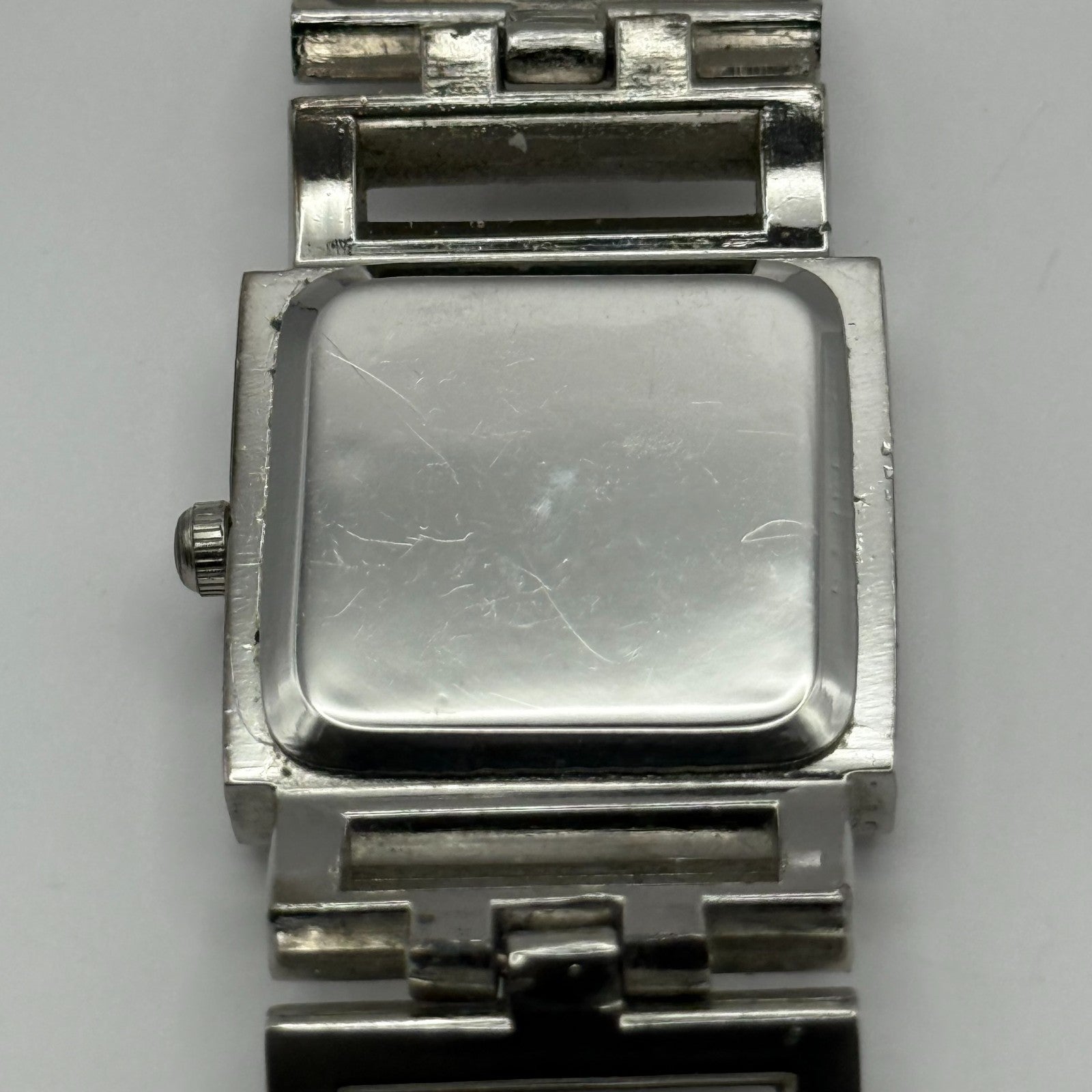 Elegant Ladies Quartz Watch Crystal Accents Silver Tone Bracelet Working 24mm