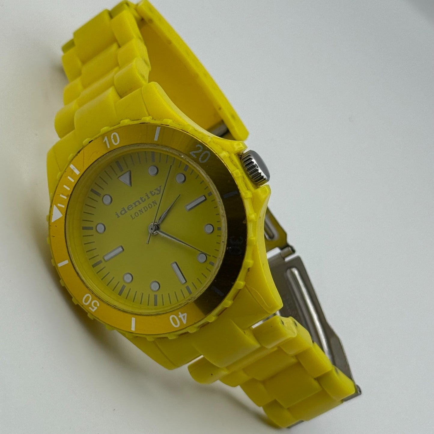 Identity London Unisex Kids Yellow Quartz Watch Bracelet Working 42mm