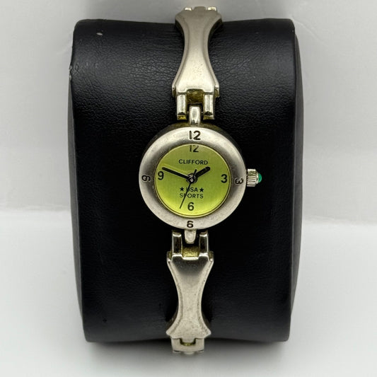 Working Clifford USA Sports Ladies Silver Tone 21mm Quartz Watch New Battery