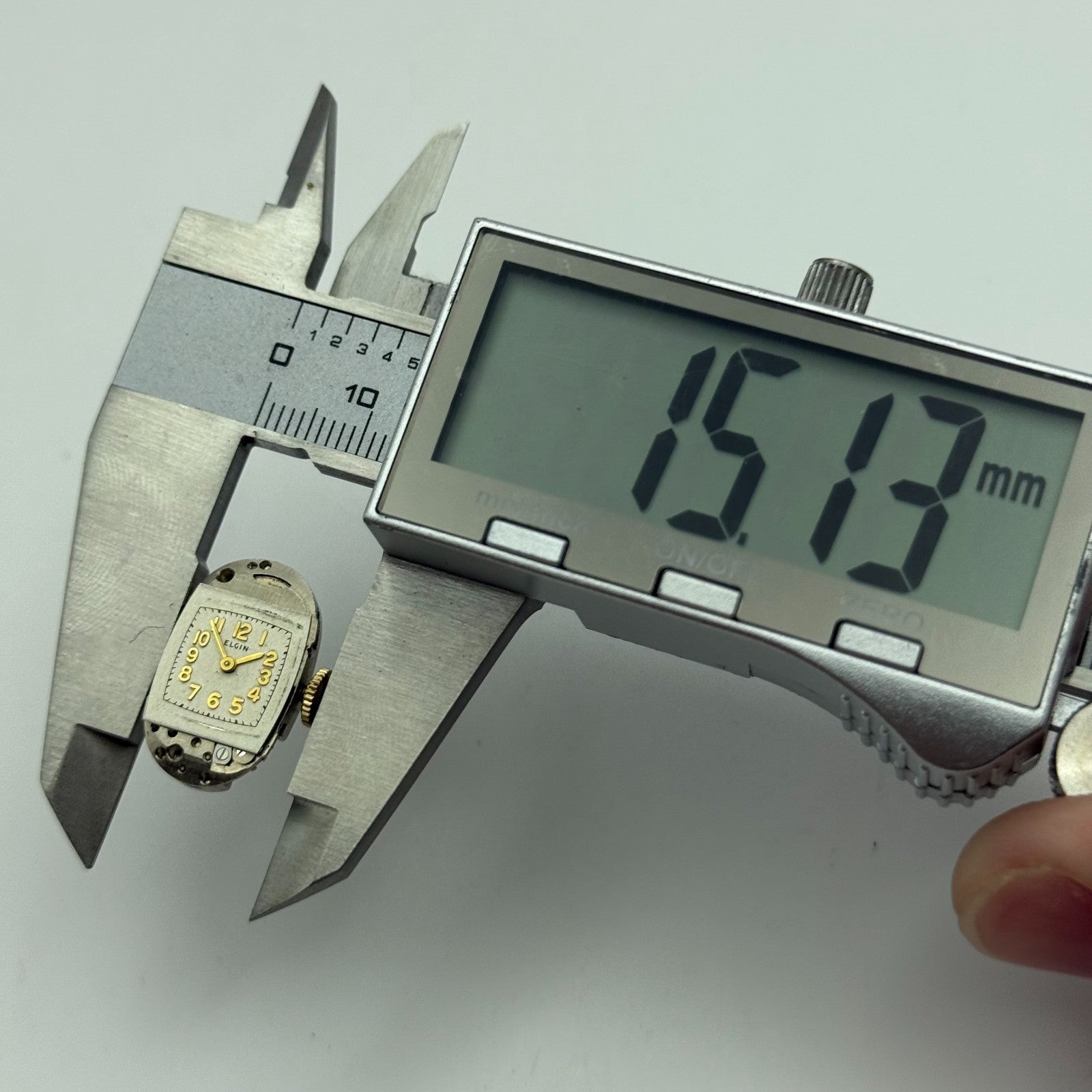 RUNNING 1945 Vintage 21/0s Elgin 541 Model 2 American Watch Movement FOR PARTS