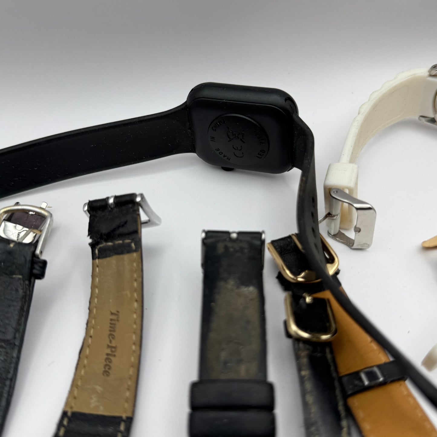 Bundle Of 15 Quartz Watches Job Lot Modern / Vintage Untested Parts / Repair