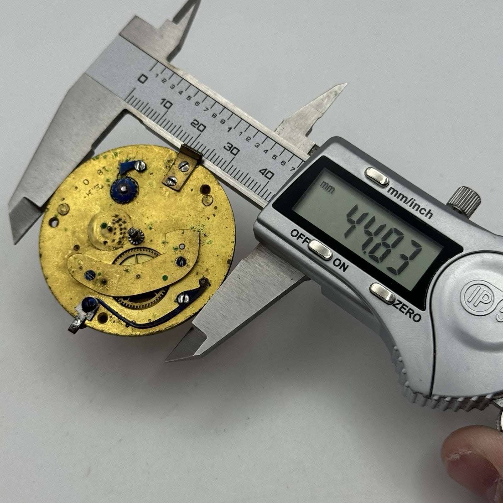 44.8mm Antique Unidentified English Fusee Pocket Watch Movement - PARTS REPAIR