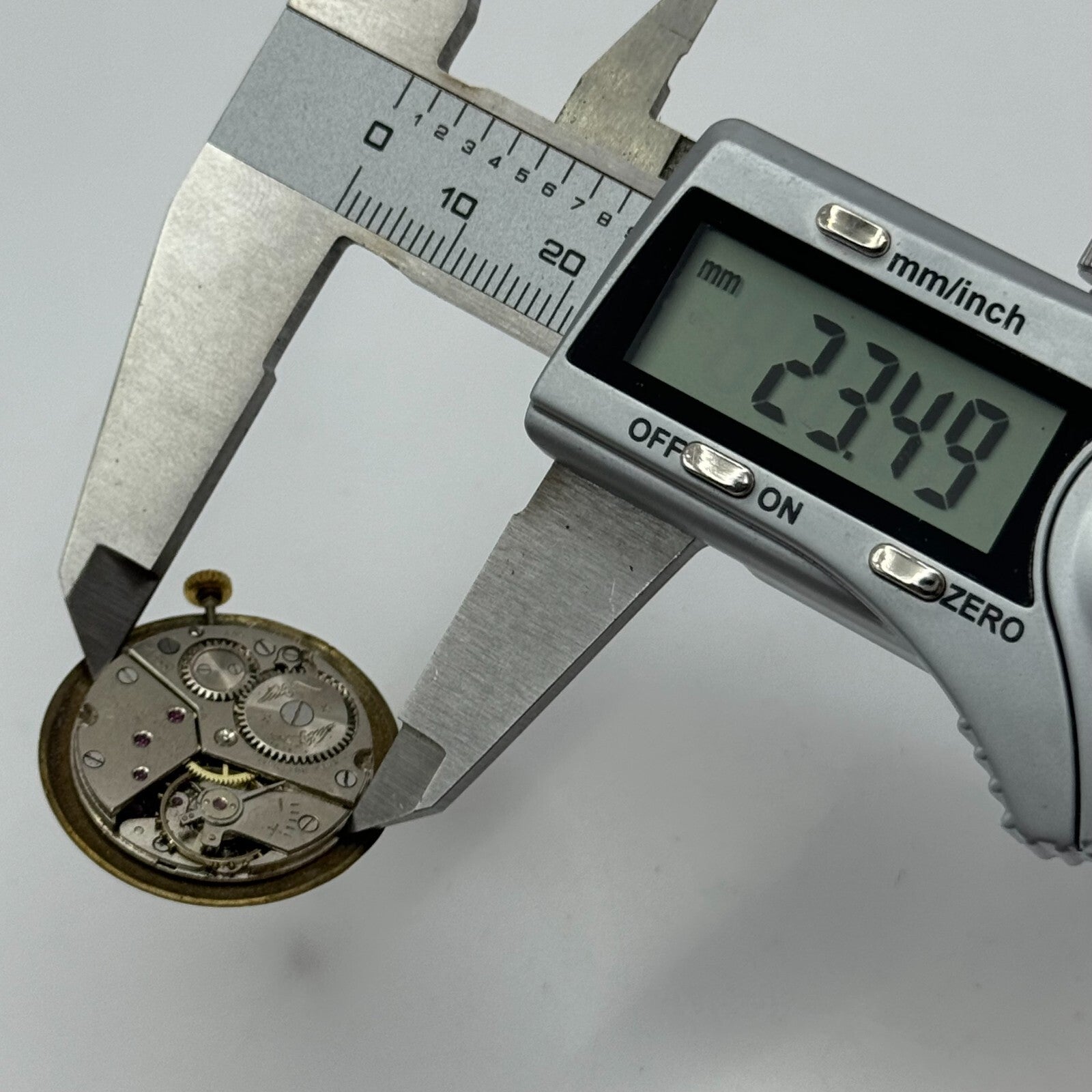 23.5mm Rotary Mens Peseux 320 Manual Wind 15 Jewels Watch Movement PARTS REPAIR