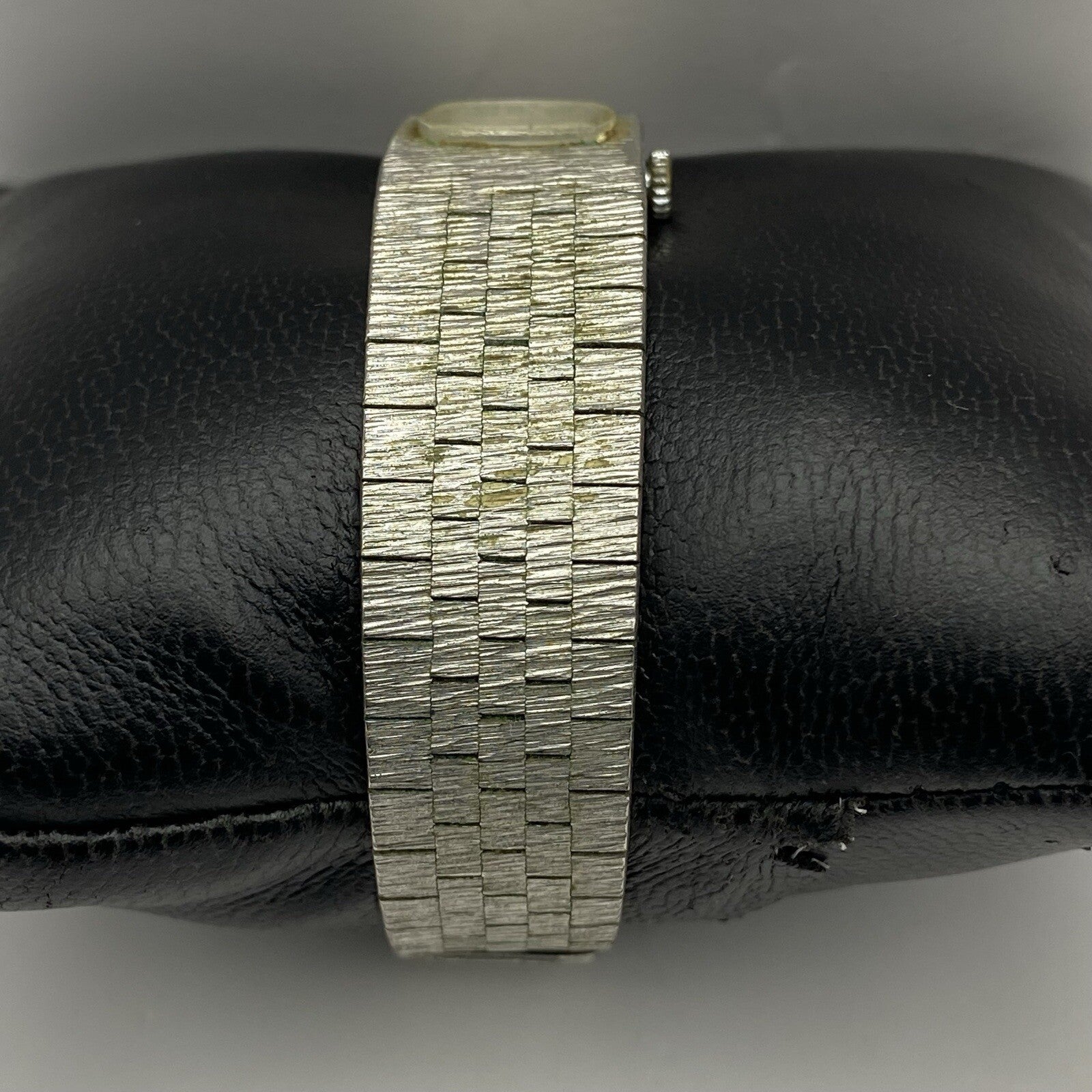 15mm Ladies Chevalier Bark Affect Silver Tone Dress Watch NON WORKING