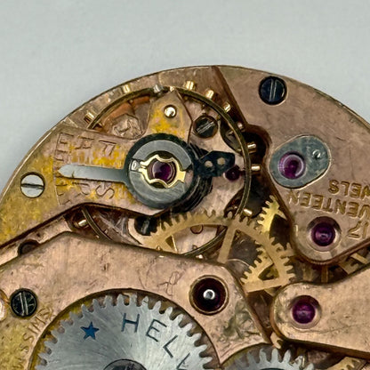 Helvetia 82C Watch Movement Manual Wind Vintage Swiss 17 Jewels Parts 23.1mm