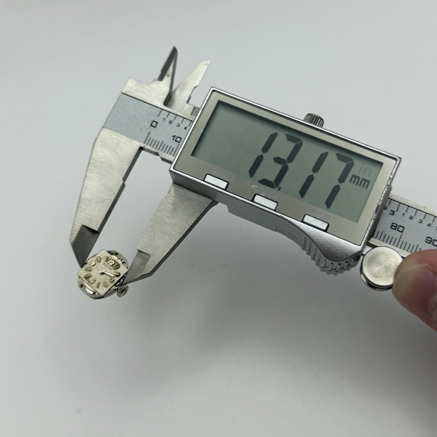 13.1mm Running Vintage Ladies Bulova 5AR Manual Wind Swiss Watch Movement PARTS