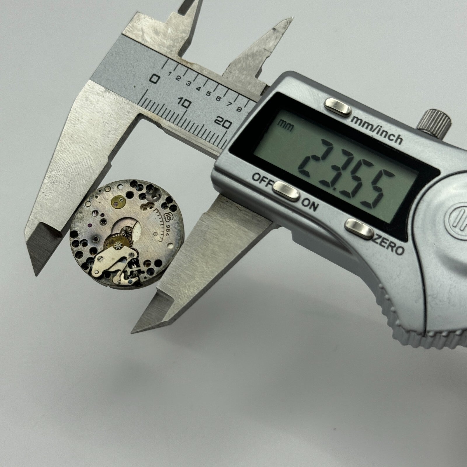 23.6mm AS 984 A Schild 15 Jewels Manual Wind Watch Movement Swiss Vintage PARTS