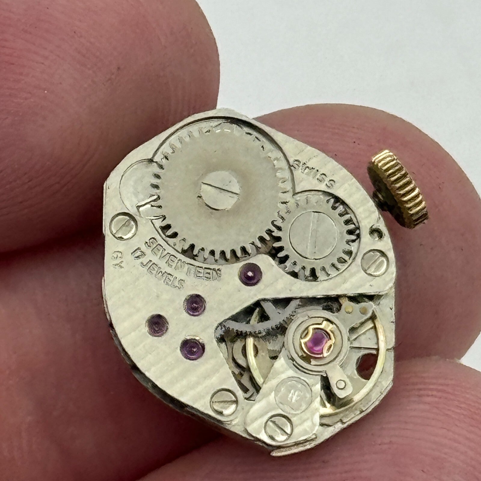 15mm Ladies Avia FHF 69N Manual Wind Watch Movement Swiss Vintage PARTS SPARES