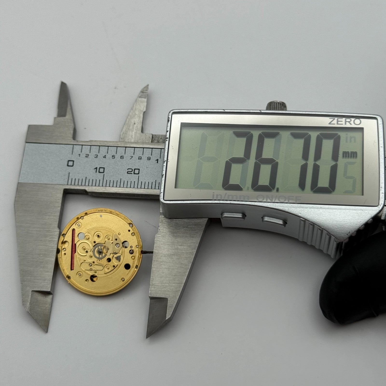 ETA 255.411 Quartz Watch Movement 6 Jewels Swiss Vintage Parts Repair 23.9mm