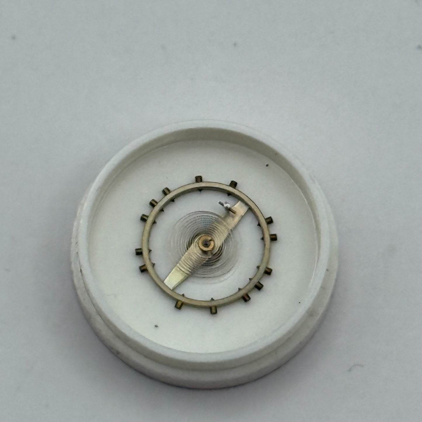 Peseux 320 330 Balance Wheel Complete And Spring 454 M Watch Movement Parts NOS