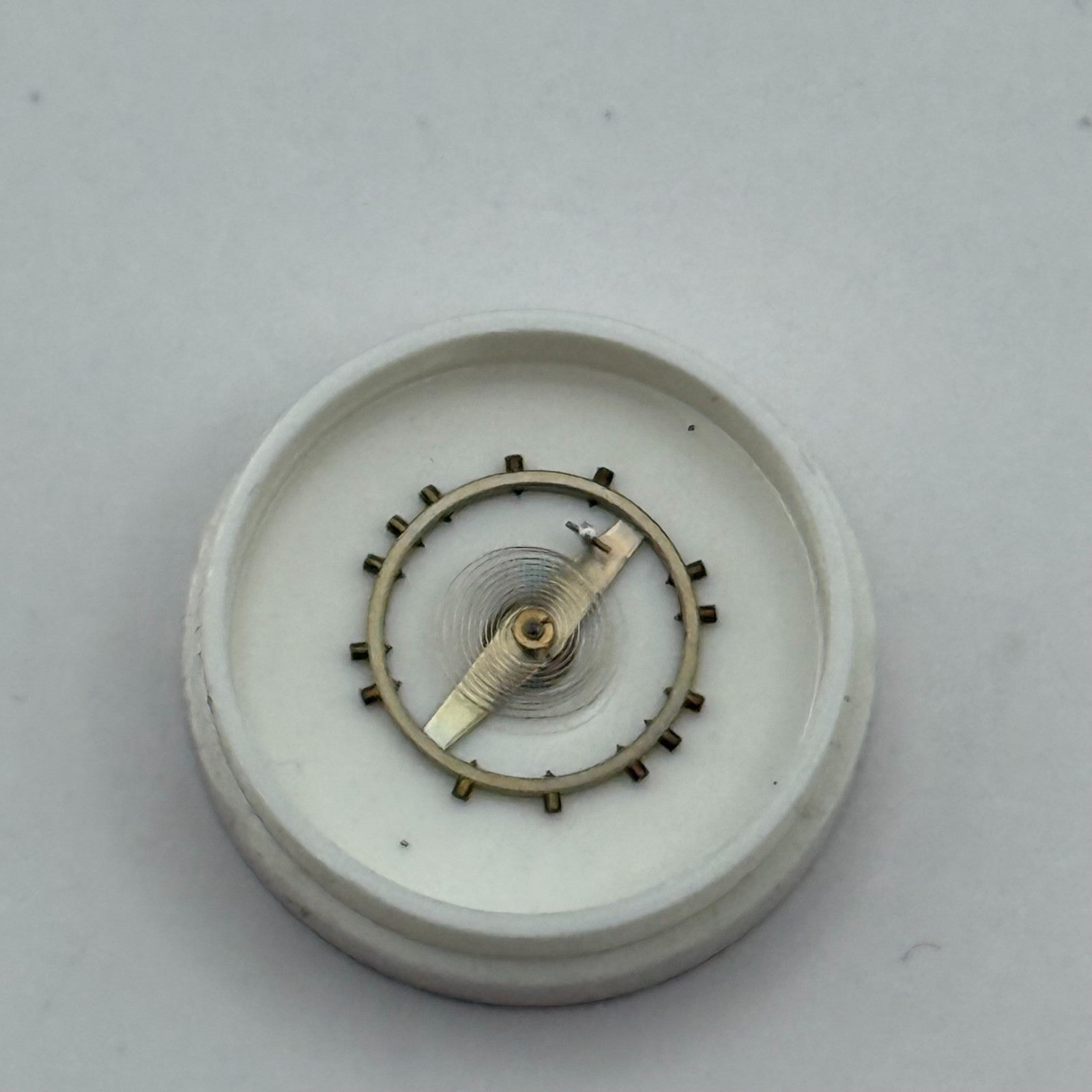 Peseux 320 330 Balance Wheel Complete And Spring 454 M Watch Movement Parts NOS