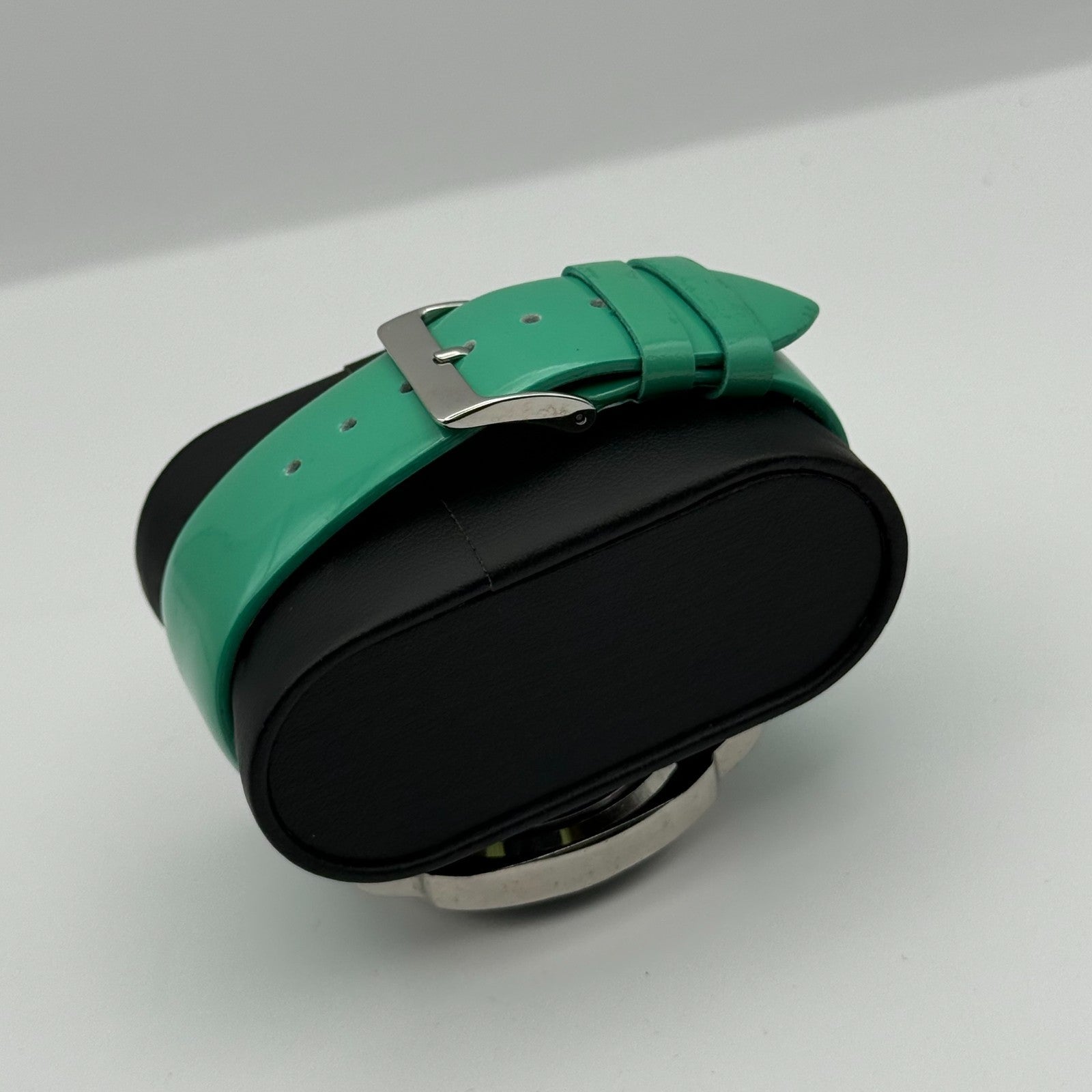 Joan Rivers Classics Mens Quartz Watch Green Leather Strap Japan Working 40mm