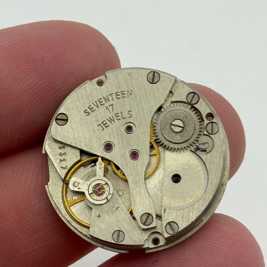 26.9mm Unidentified 3317 Manual Wind 17 Jewels Watch Movement Vintage PARTS