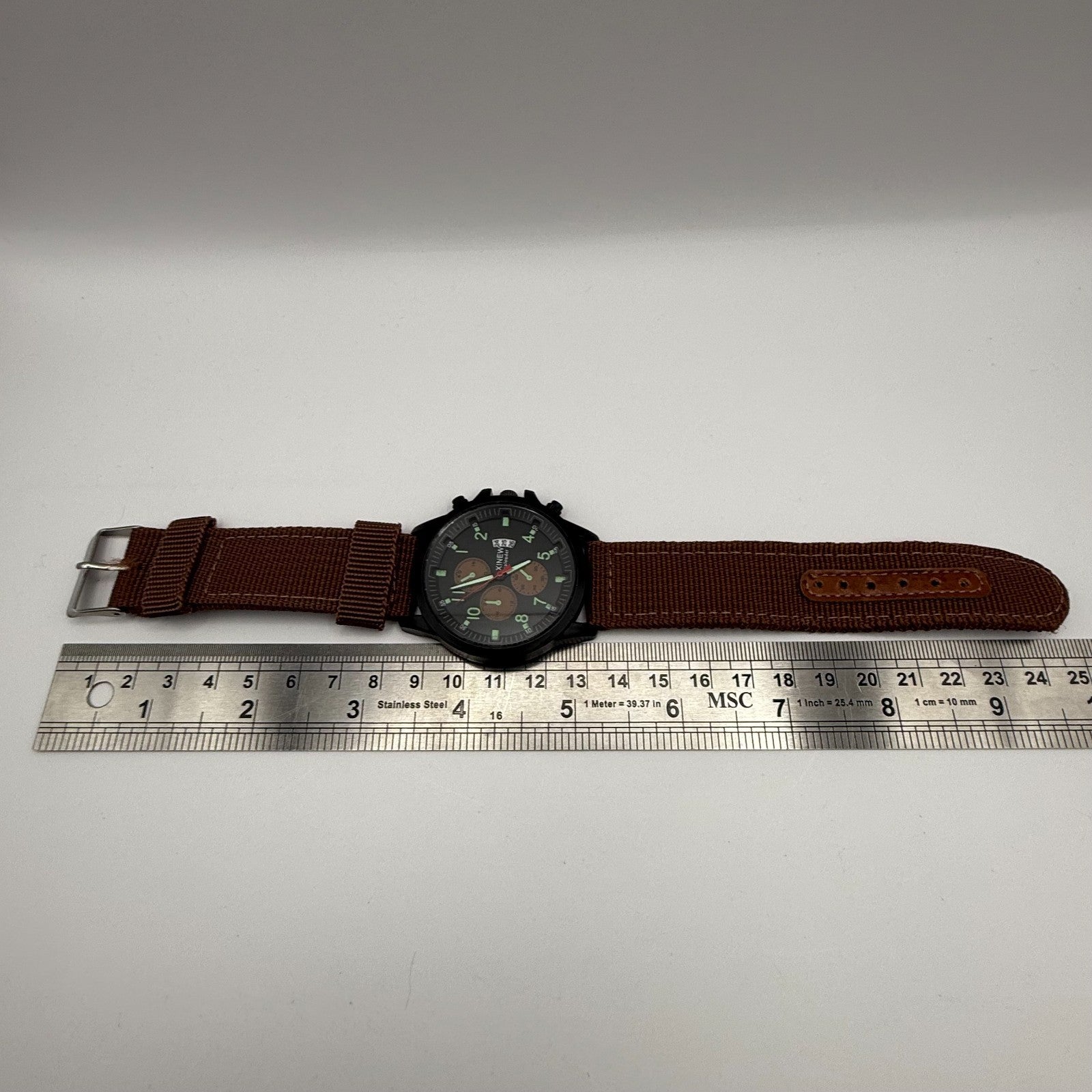 Xinew Men’s Quartz Chronograph Watch Calendar Dial Brown Strap Working 43mm