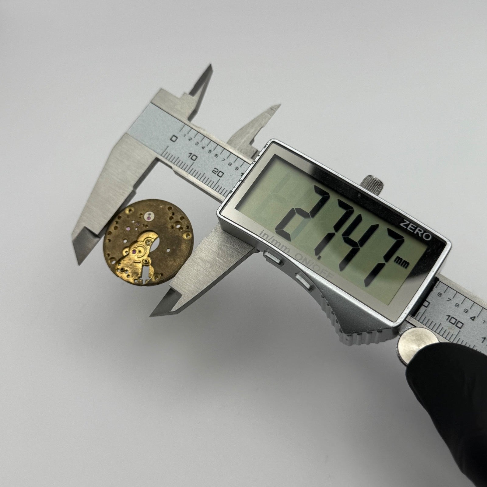 Longines 12.68Z Watch Movement Vintage Incomplete Parts Repair Swiss 27.4mm