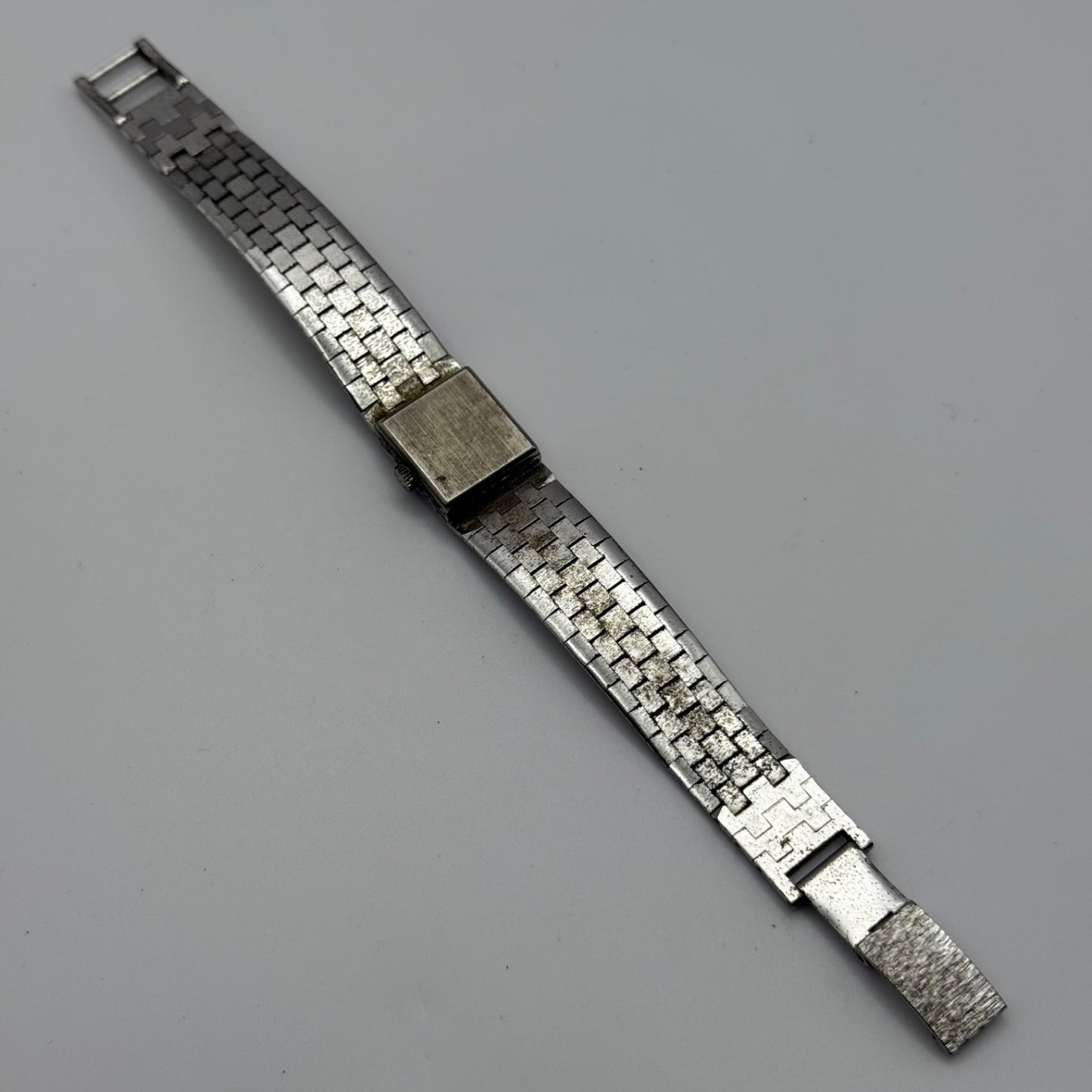 16mm Vintage Accurist 17 Jewels Bark Affect Swiss Manual Wind Watch PARTS REPAIR