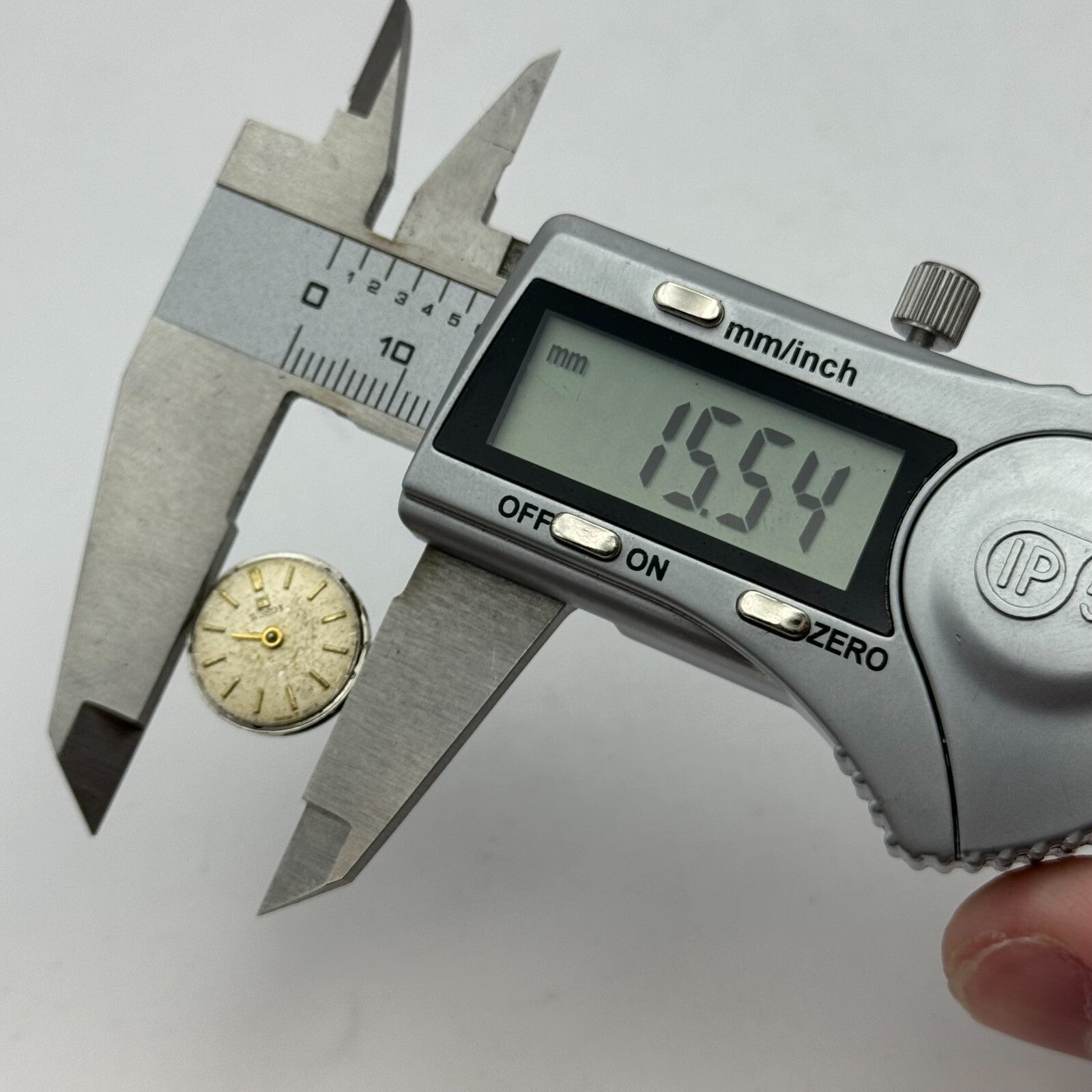 15.5mm Tissot 709-1 Balance Intact Swiss Manual Wind Watch Movement PARTS REPAIR
