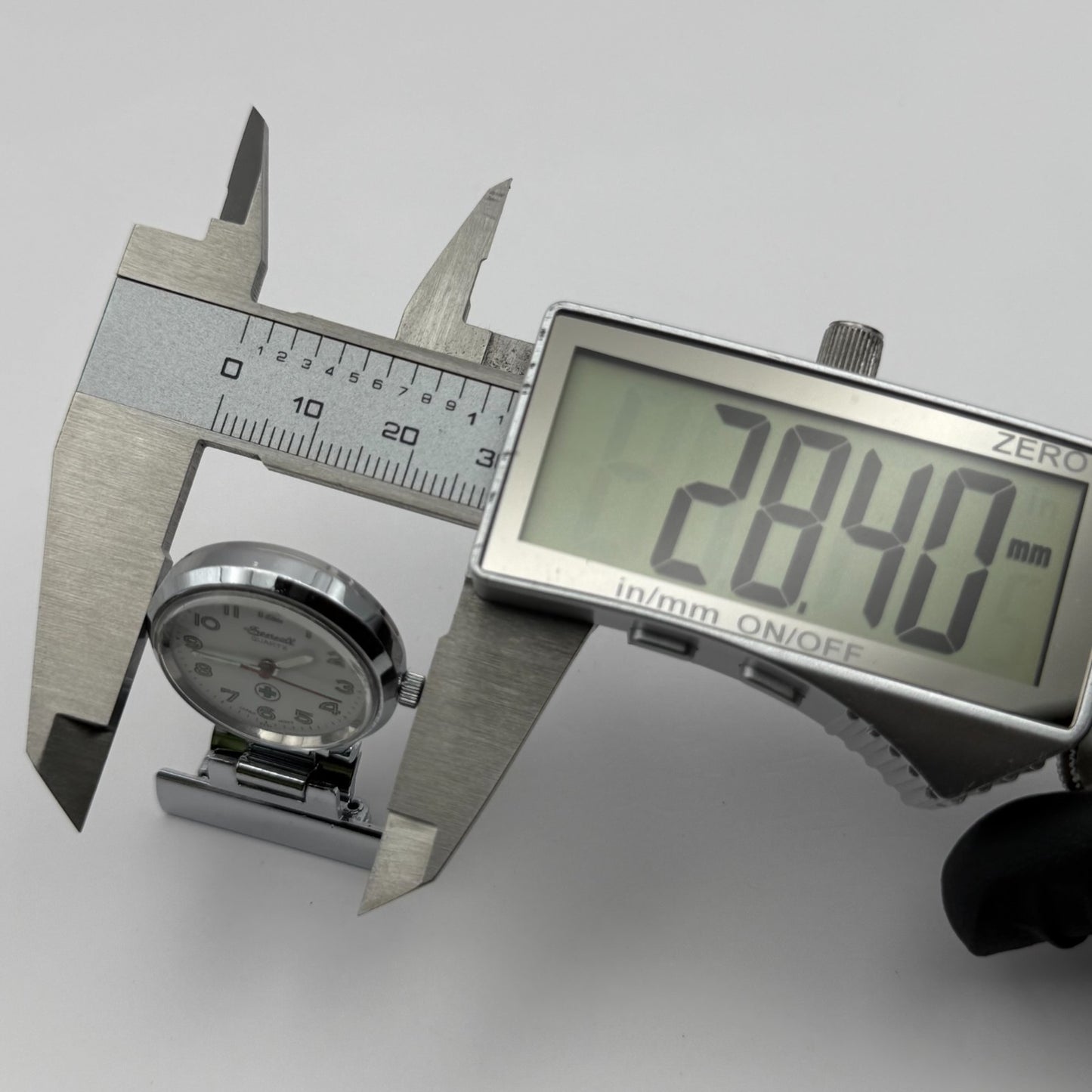 Ingersoll Nurses Fob Quartz Watch White Dial Silver Tone Japan Working 26mm