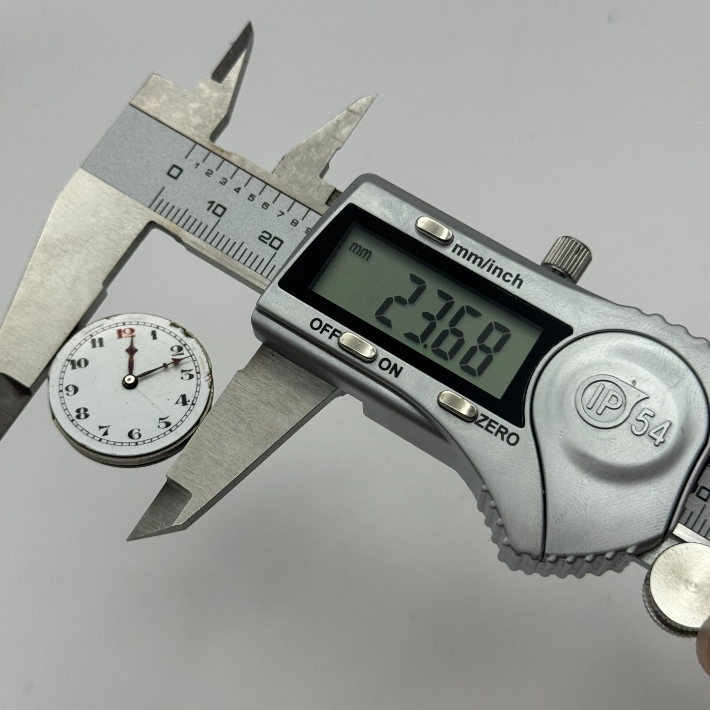 23.7mm Unidentified 15 Jewels Swiss Trench Watch Movement Manual Wind PARTS
