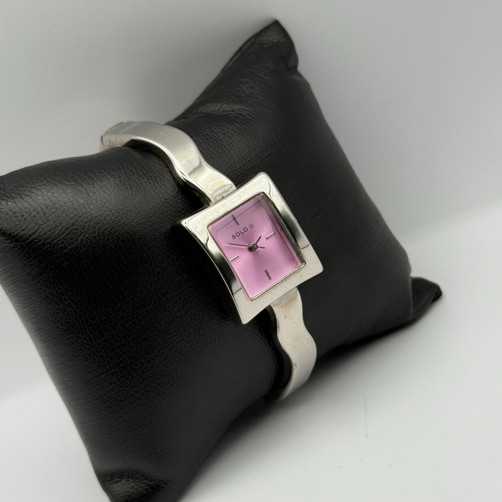 Solo Ladies Quartz Watch Pink Dial Silver Tone Bangle Working 20mm 6 Inches