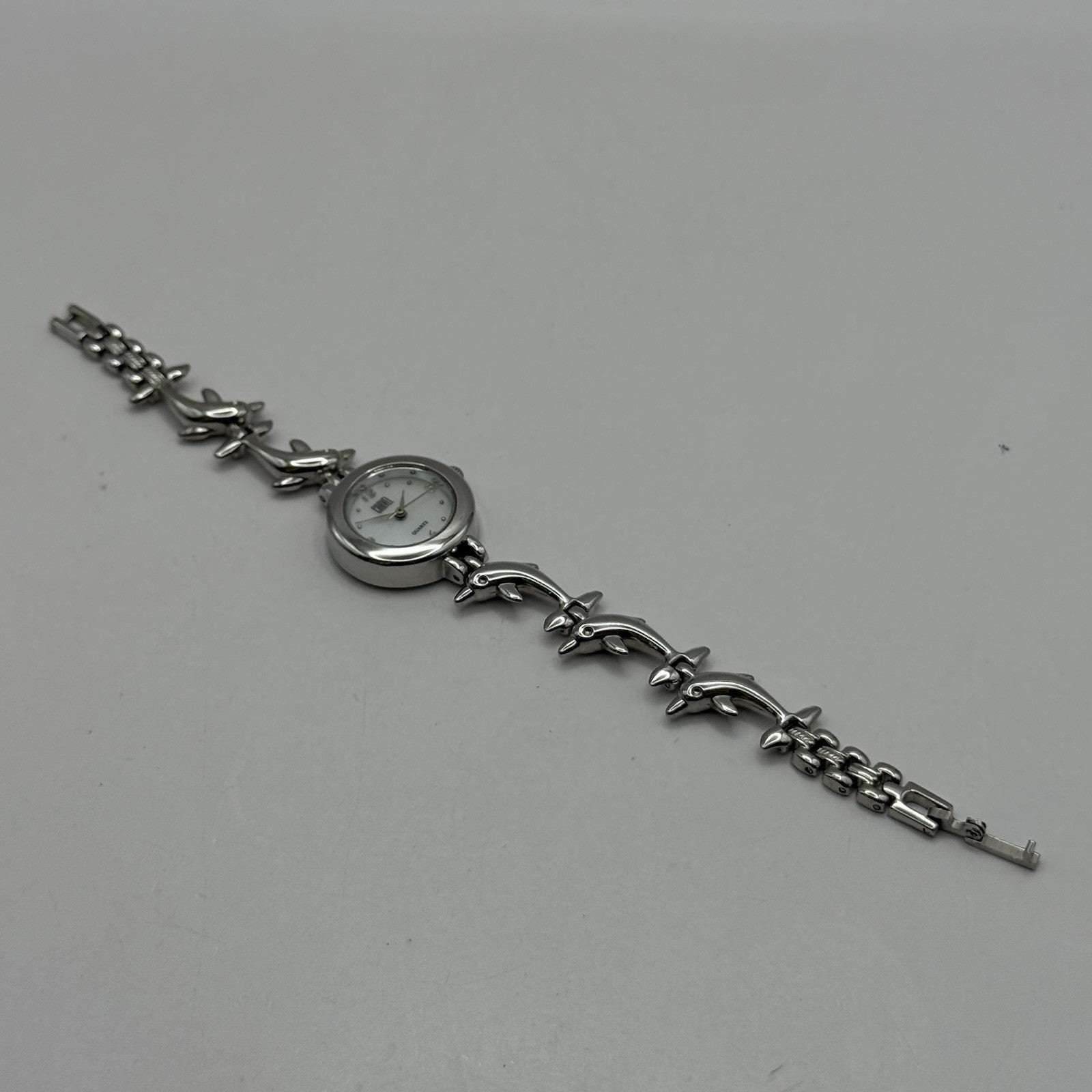 22mm Working Ladies Carvel Dolphin Stainless Steel Quartz Watch 5.75 Inches