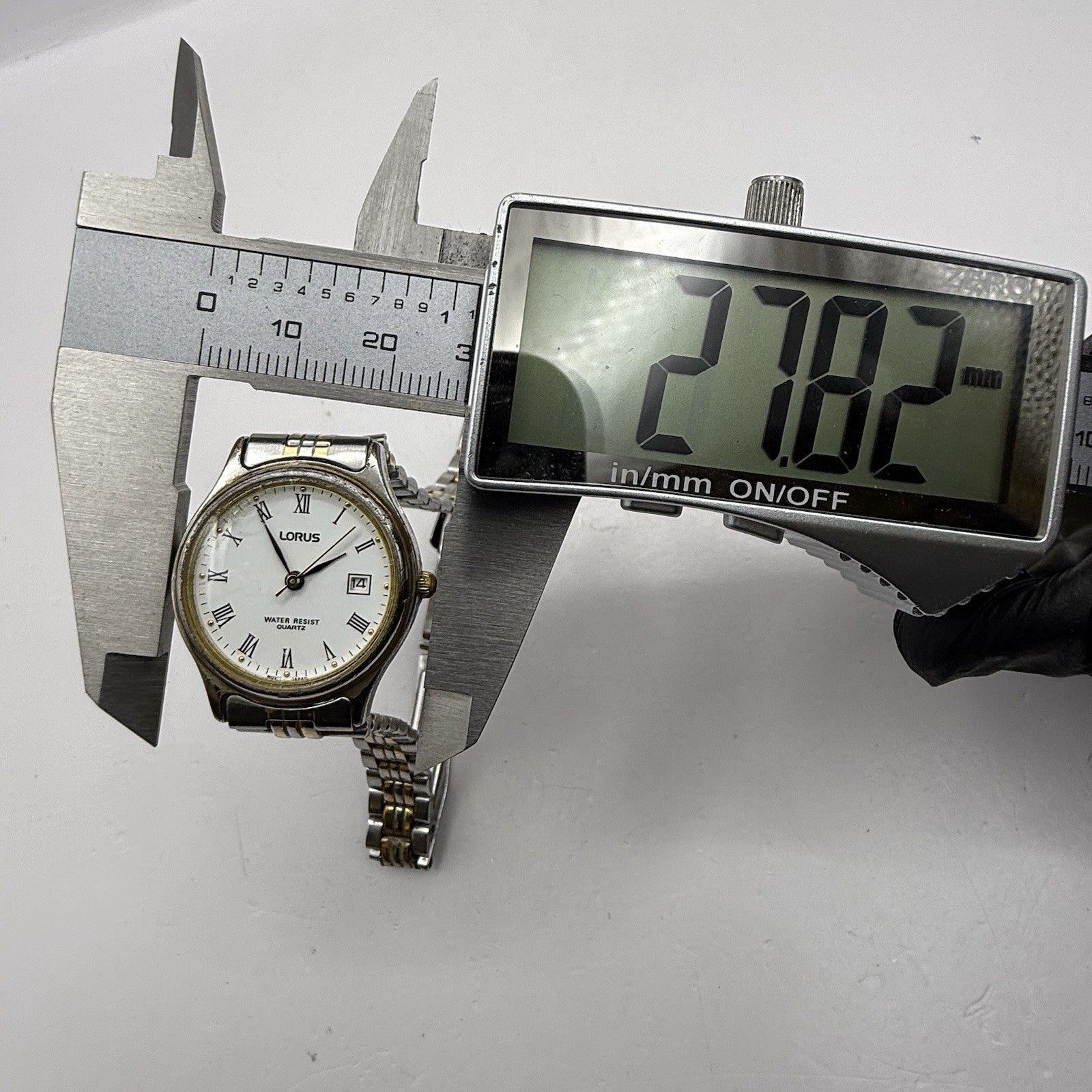 26mm Working Ladies Lorus V782-X113 Two Tone Date Dial Quartz Watch 6 Inches