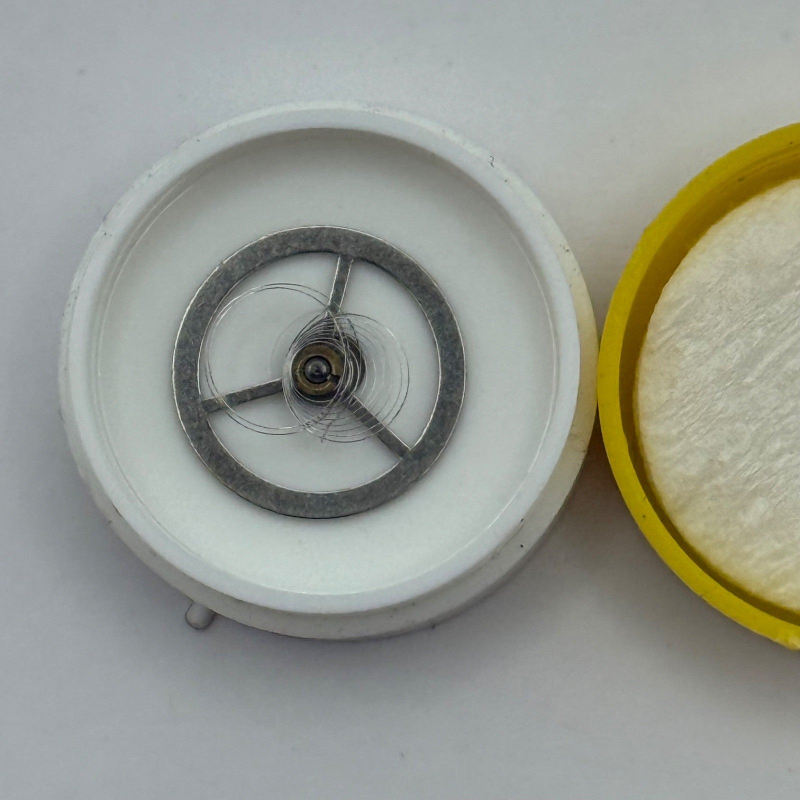 Desa 320 DGT Balance Complete Renata 1607 Watch Movement Parts Vintage NOS