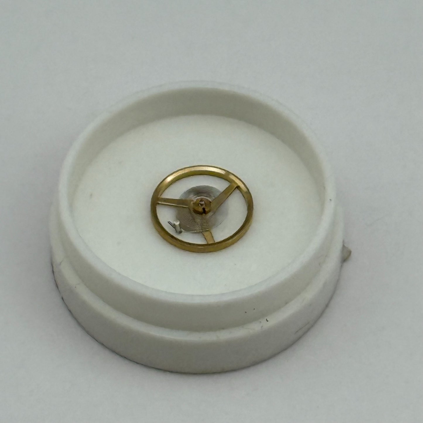 FHF 57-21 Balance Wheel Complete And Spring 6¾’’’ 1518 M Watch Movement Parts