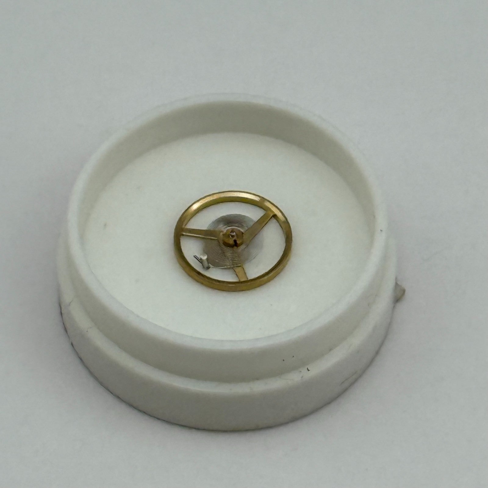 FHF 57-21 Balance Wheel Complete And Spring 6¾’’’ 1518 M Watch Movement Parts