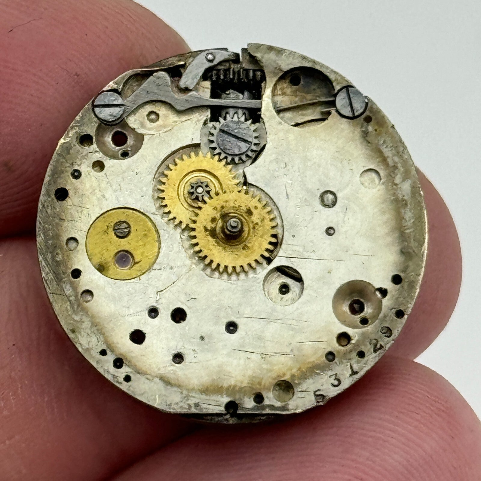 23.6mm Unidentified 15 Jewels Swiss Vintage Manual Wind Watch Movement PARTS