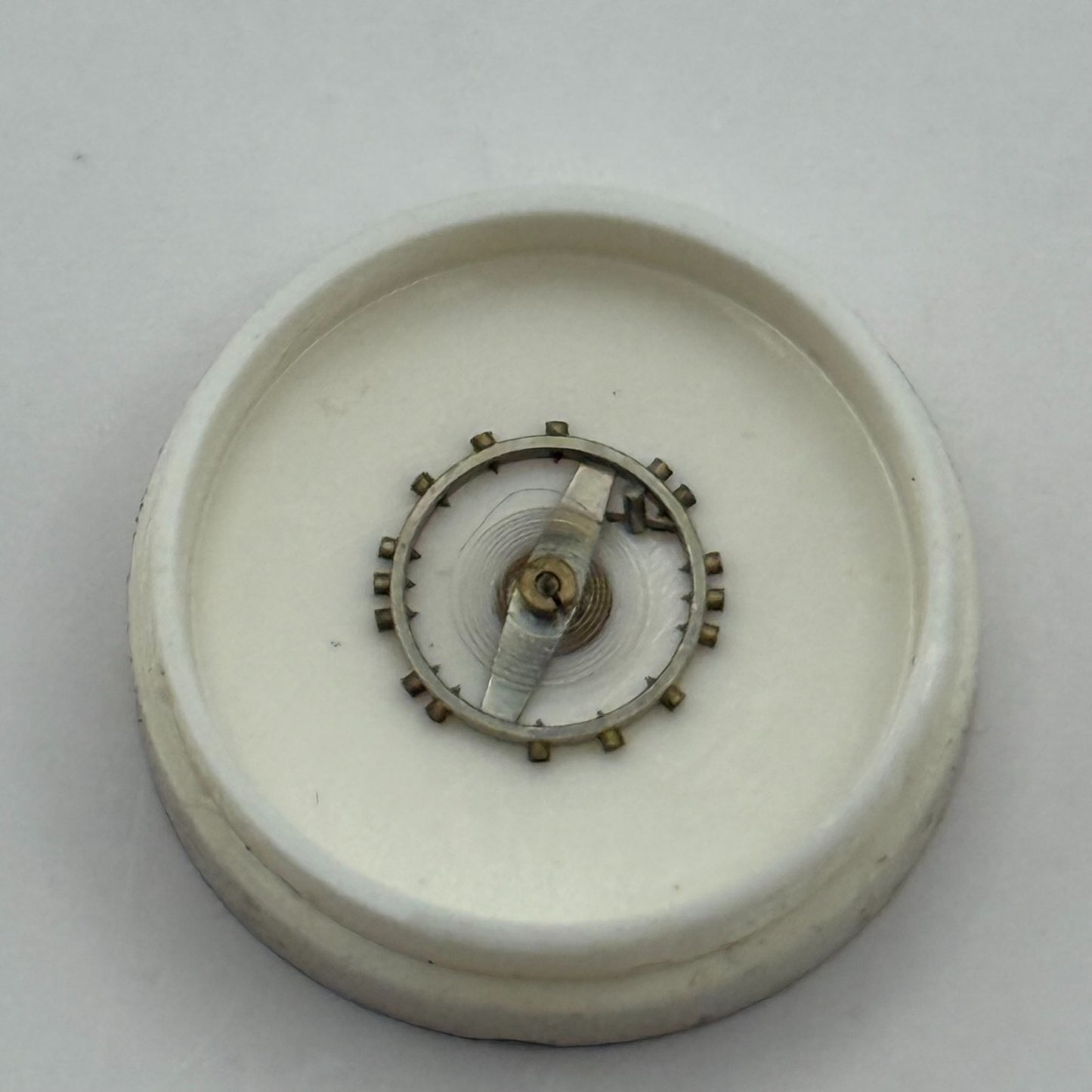 HP 25 Balance Complete 5 1/4''' Renata 38 M Watch Movement Parts Vintage DAMAGED