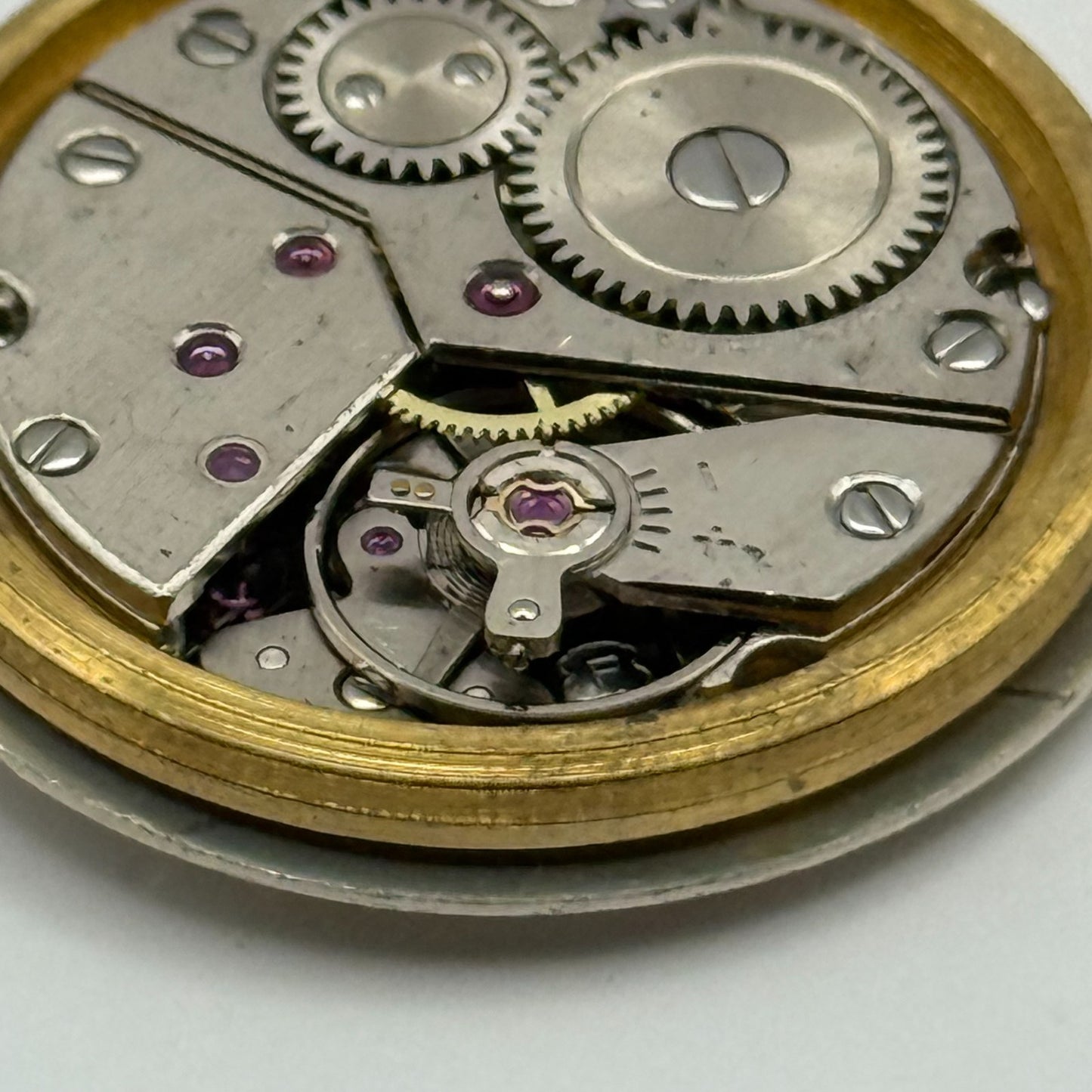 Peseux 320 Watch Movement Avia Manual Wind Vintage Swiss 17 Jewels Parts 30.4mm