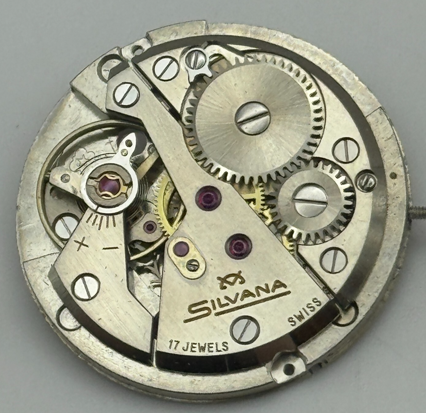 26mm Silvana Cal 240 17 Jewels Vintage Manual Wind Swiss Watch Movement PARTS
