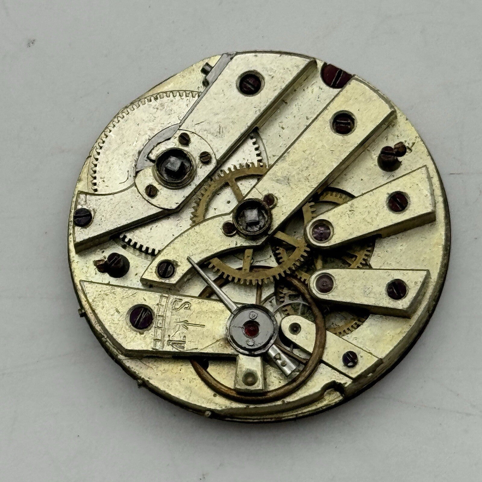 36.3mm Antique Key Wound Beautiful Patterned Pocket Watch Movement FOR PARTS