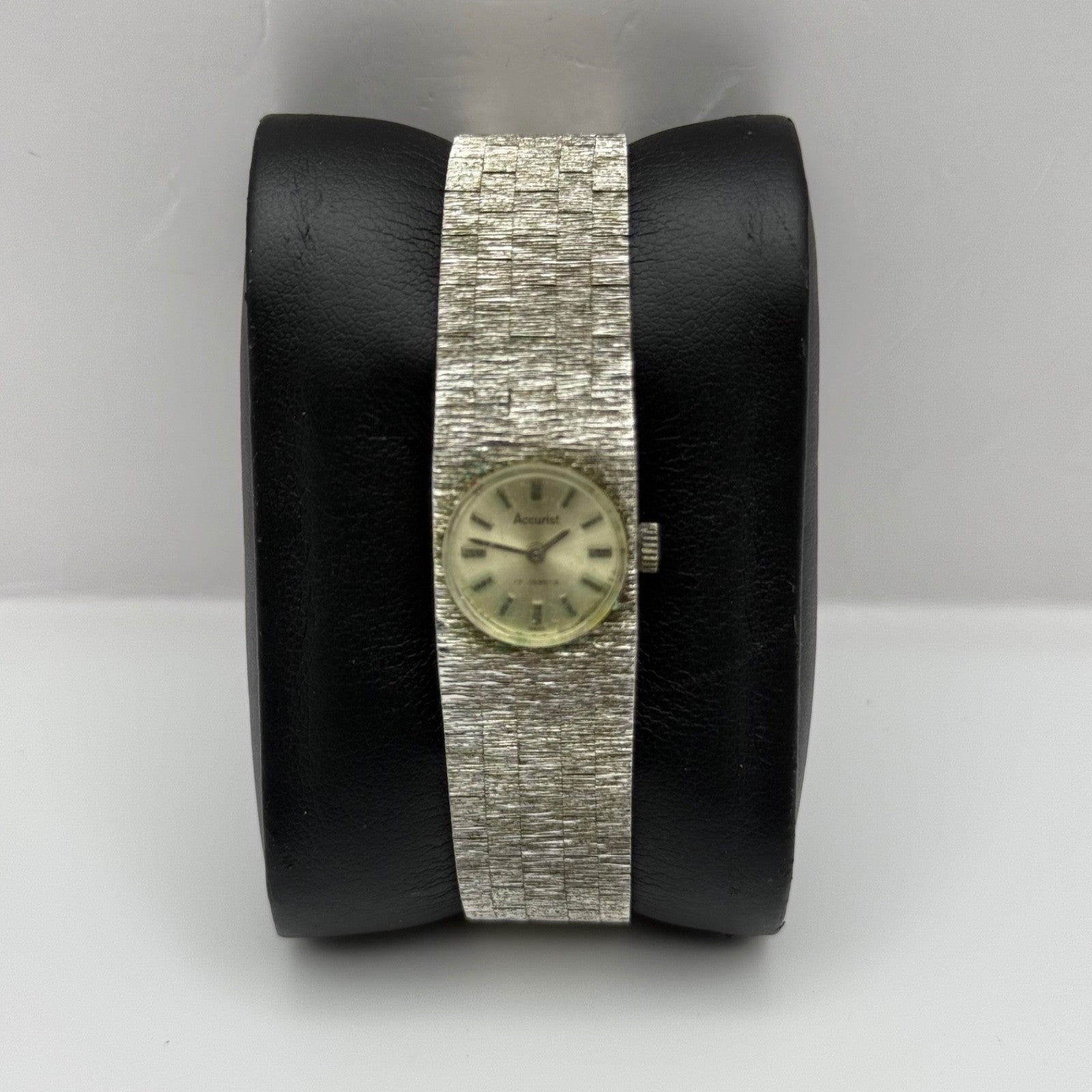 16mm Vintage Accurist 17 Jewels Bark Affect Swiss Manual Wind Watch PARTS REPAIR