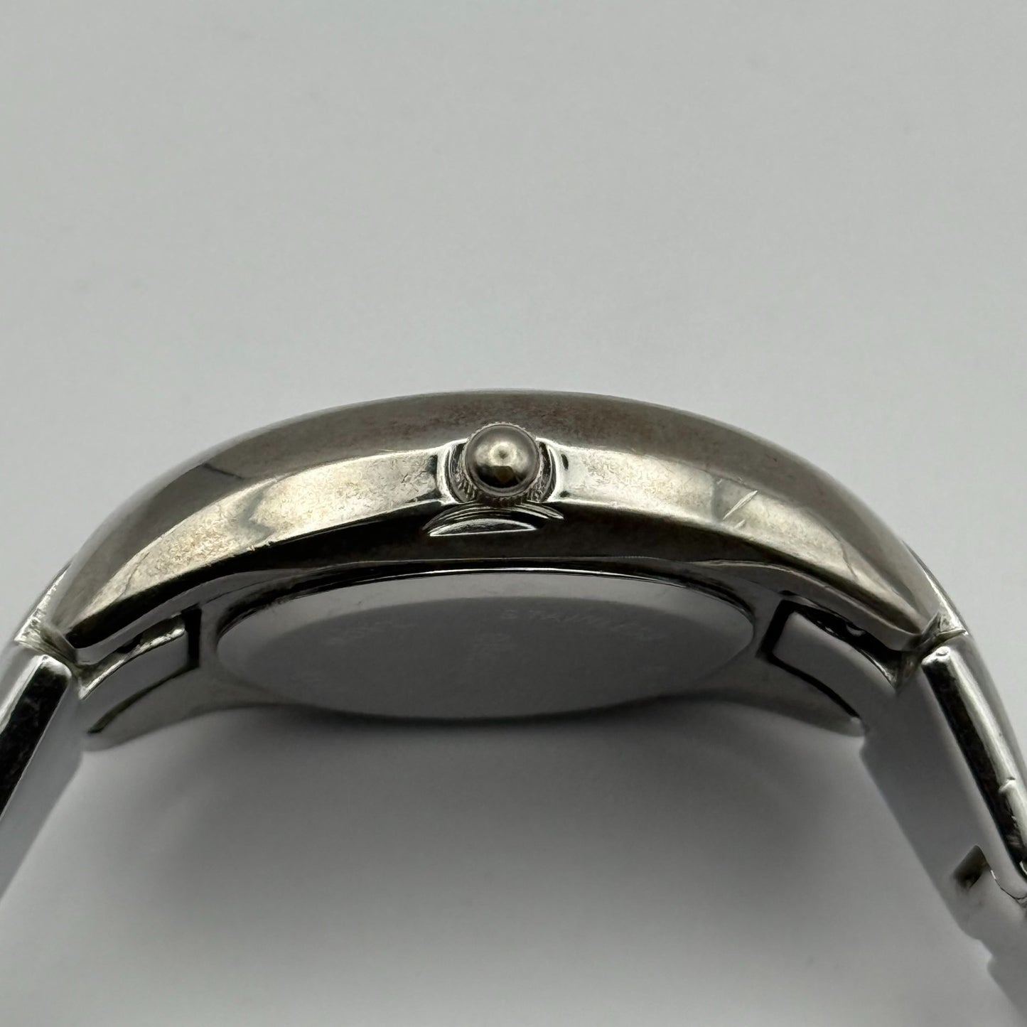 Ellesse Ladies Quartz Watch Silver Tone Bracelet Steel Japan Working 28mm