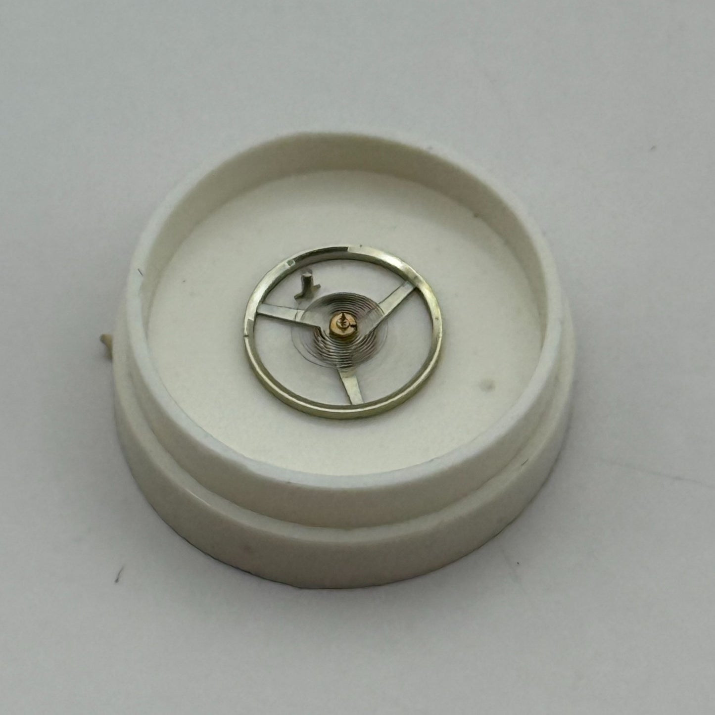 FEF 371 Balance Wheel Complete And Spring 6 3/4-8''' 1572 M Watch Movement Parts