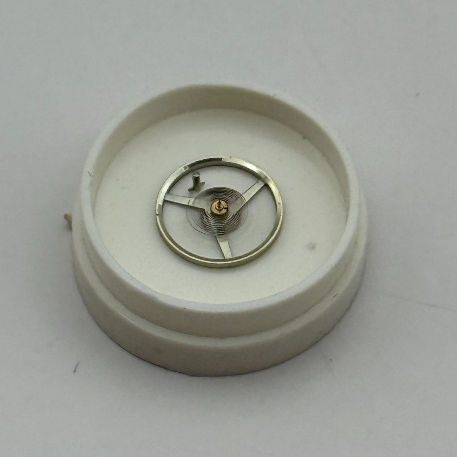 FEF 371 Balance Wheel Complete And Spring 6 3/4-8''' 1572 M Watch Movement Parts