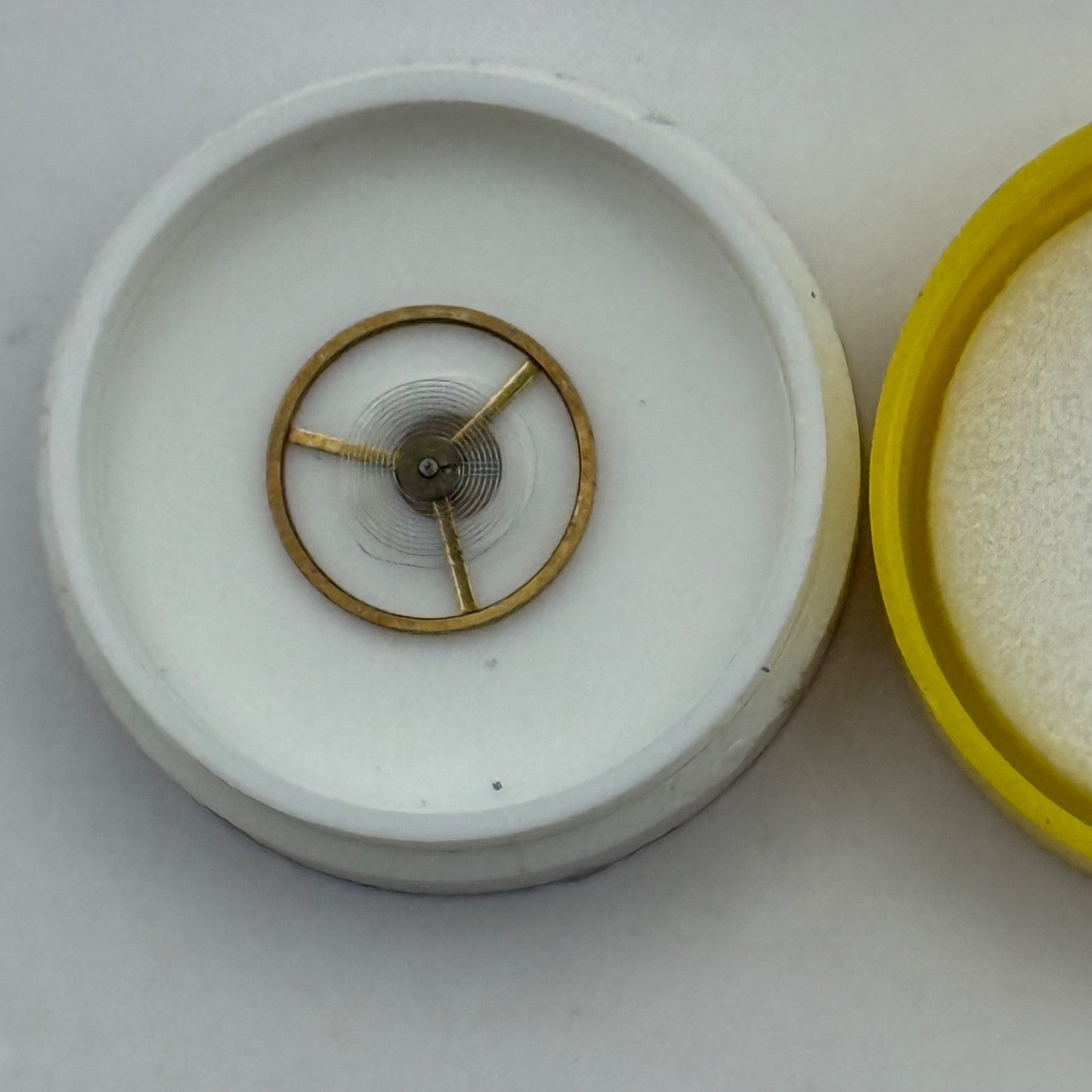 BFG 927 Balance Wheel Complete And Spring Renata Watch Movement Parts NOS 