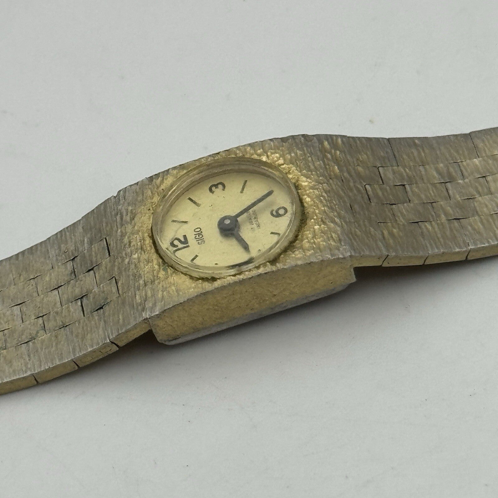 16mm Ladies Siglo Full Lever Faded Gold Manual Wind Vintage Watch 2 Mins Fast